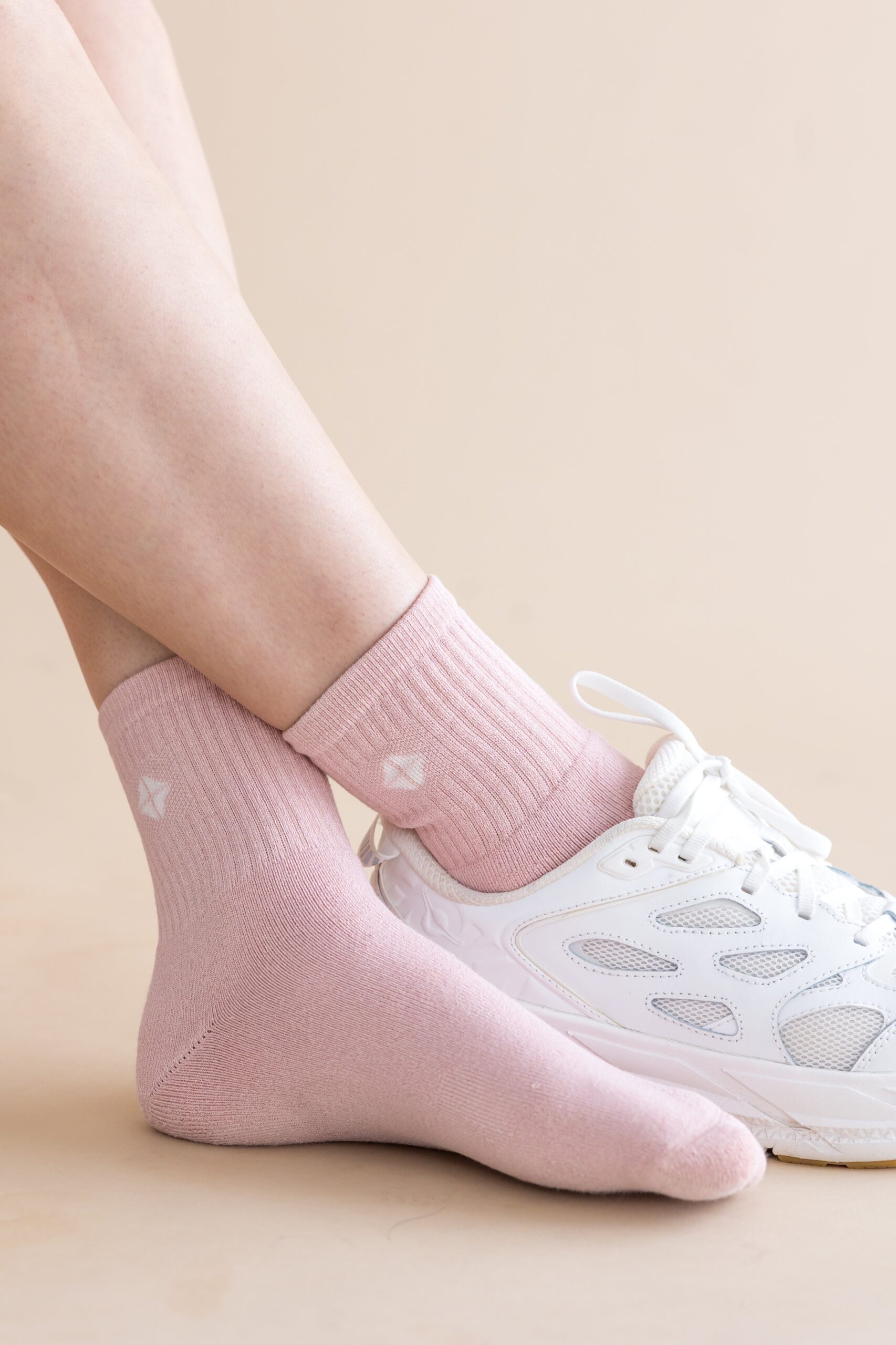Blush_Adult_Crew_Socks_02