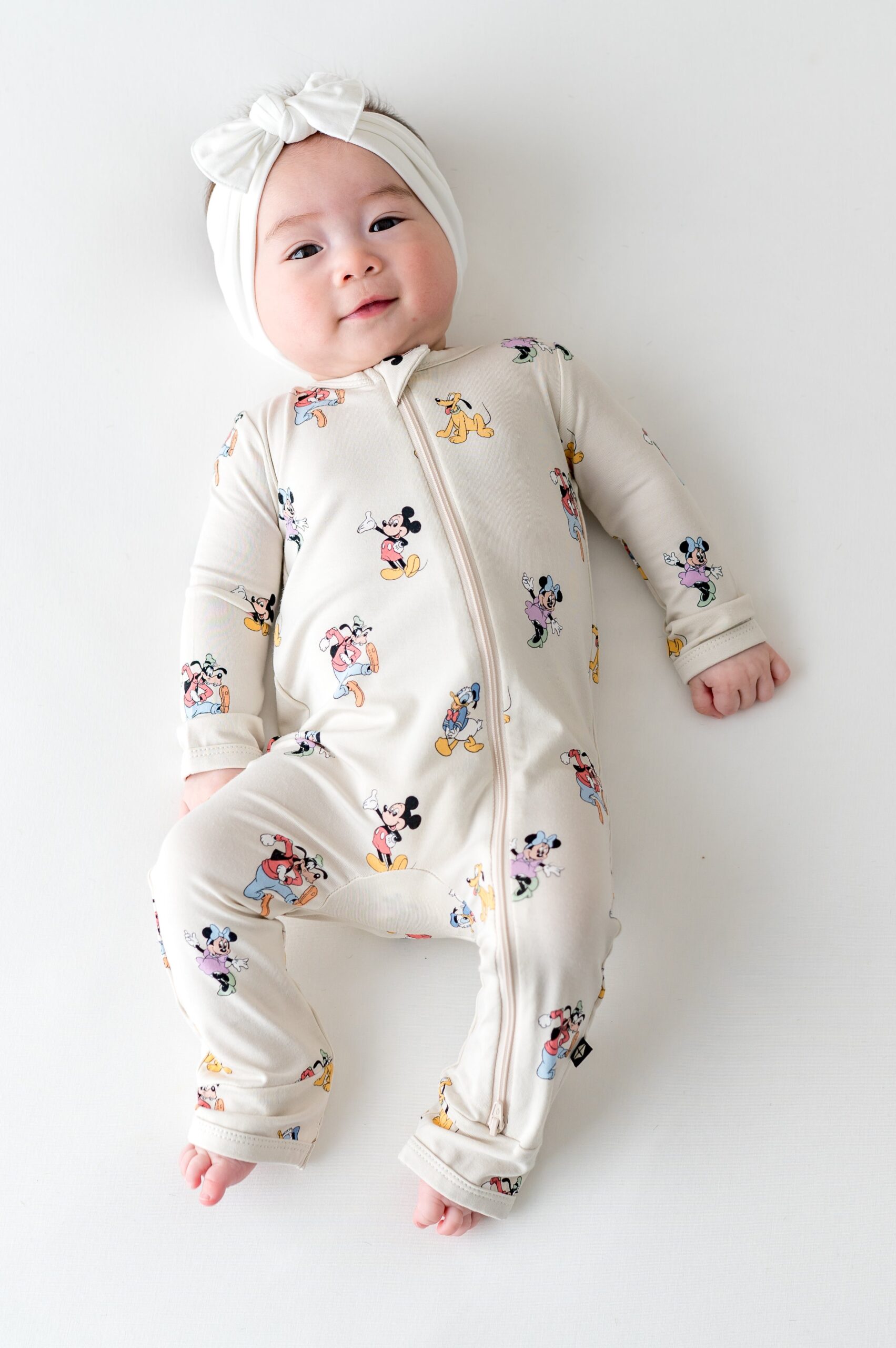Mickey_Mouse_and_Friends_Zipper_Romper_01