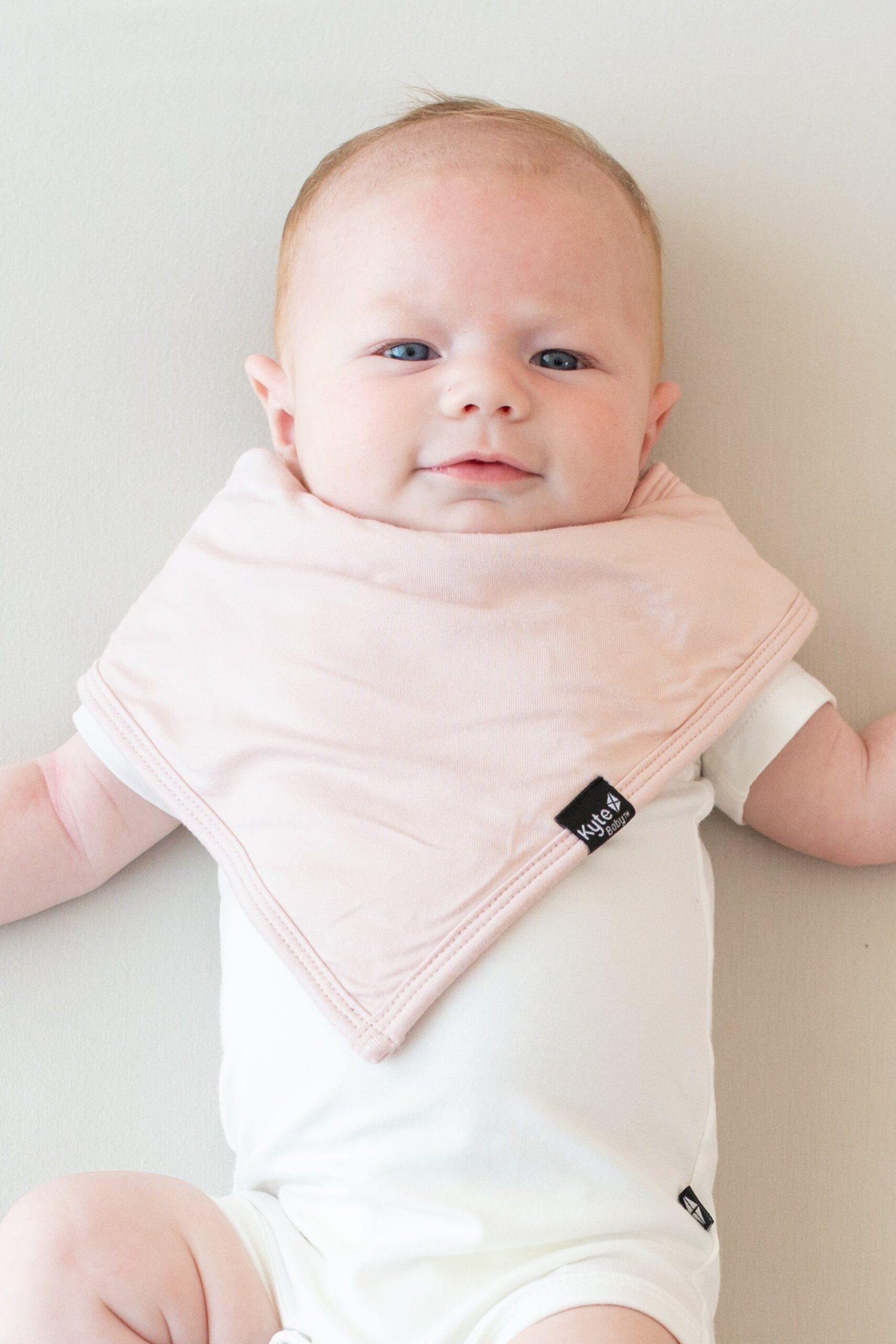 kyte-baby-bib-blush-bib-in-blush-34274727100527